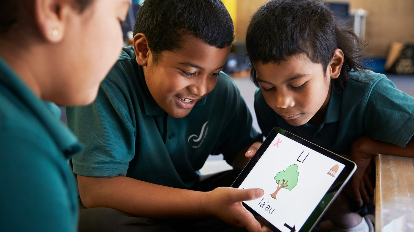 New Zealand students prototype their own Samoan language app with iPad New land students prototype their own Samoan language app with iPad